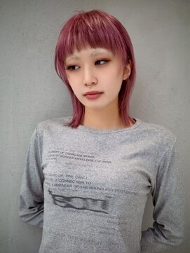 ギークス(GEEKS) 【GEEKS渋谷】ブリーチカラー/青みピンク/ハッシュカット/ウルフ