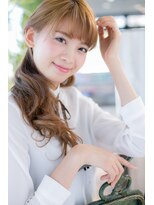 エヌアンドエーコンティ(N&A CONTi)&nbsp;キャメルベージュ×ロングアレンジスタイル