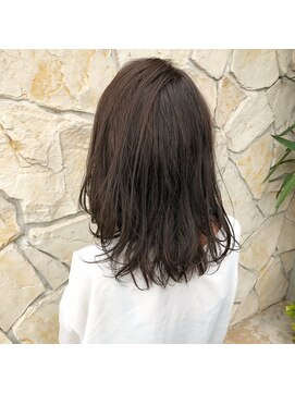 ヘアメイク ヴァロ(Hair Make VaLo) ベージュ＋グレー