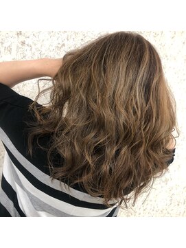 ノア ヘアデザイン 町田店(noa Hair Design) ナチュラルハイライトベージュ
