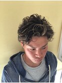 パーマ・ブリーチメッシュ＆フェードカット