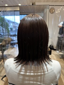 サラ(sarah) 外ハネボブ/インナーカラー