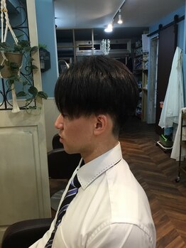 アポジェヘアー(apogee Hair)の写真/高いメンズカット技術。ビジネスシーンで重要な清潔感UPで、好印象スタイルへ♪周りと差がつくデキる男に。