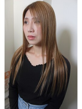 ビアージュ(Viage) :ストレートヘア :艶髪 :ブロンドアッシュ :ブロンドヘア