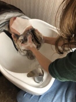 ツインエイト(Twin eight)の写真/今までとは違う髪質に…人生が変わる！髪質改善ヘアエステ♪大人女性の魅力は綺麗な髪の土台作りから…。