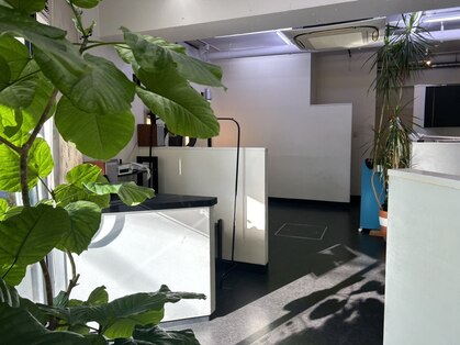 ラスル(RUSTLE)の写真