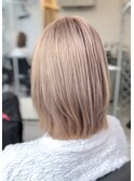 ミルクティーベージュ×レイヤーボブ