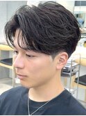大分メンズパーマフェザーパーマセンターパートガイルヘアゆるめ