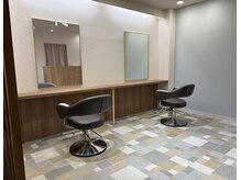 ニコヘアー(niko hair)の雰囲気（大型店が苦手な方へ。落ち着ける空間でゆったりと過ごせます。）