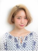 ベージュカラーのうざバングショートボブ  【Noz中島】