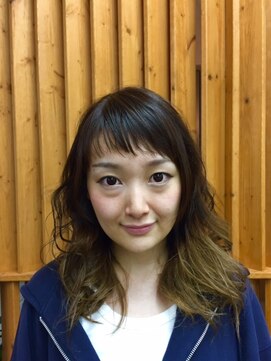 マデイヘアー(made´e hair) グレージュ系ツートーンカラー