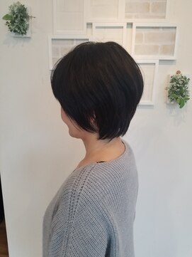 ヘアーアンドネイルフォレスト(Hair&Nail FOREST.) 美首ショート