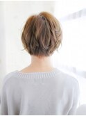 大人可愛い外ハネショートヘア