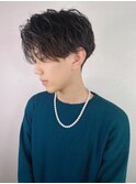 前下がりセンターパートスパイラルパーマ