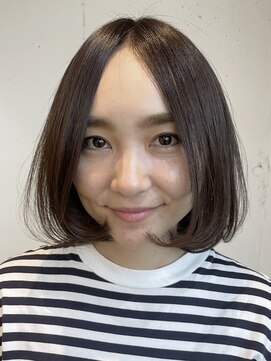 ヘアー 4038(HAIR.4038) フェミニンな内巻き“マロンボブ”