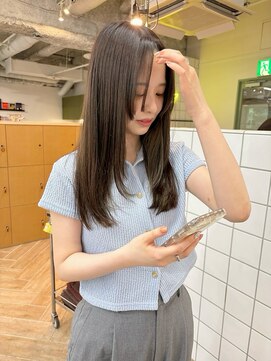 ラヴィズム(LUVISM) ミディアム顔周りレイヤーおくれ毛前髪万代新潟