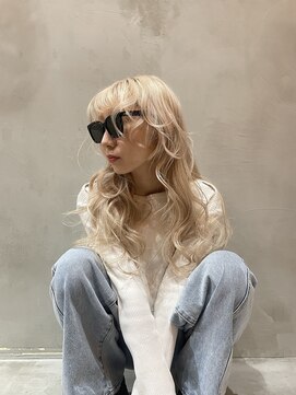 サヴィー(suvvy) ホワイトブロンド/ハイトーン/ケアブリーチ