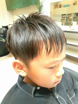 フュゼ(fusee) 小学生ツーブロックスタイル