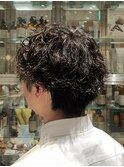 20代マッシュ刈り上げ◎色気波巻きパーマ