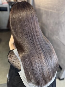 エルバイラビス 大宮(elu by lovis) 《鈴木茉奈》ダークブラウン/艶髪/髪質改善カラー