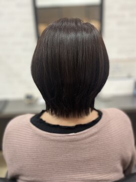 ベルシュヴー(belles cheveux) ショートボブ