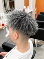 ルースト 南堀江店(ROOST)&nbsp;刈り上げセンターパート/波巻きツイストスパイラル/南堀江