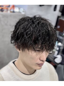トラスト ザ バーバー 東京駅八重洲店(TRUST the Barber) ツイストスパイラルパーマ