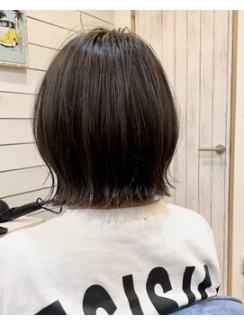 ラニハナクドウ(lanihana.kudo) +＊～パツッと外ハネボブwithディープグレージュ～＊+