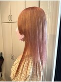 ピンクベージュ