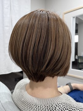 ココヘアー(hair) 白髪ぼかしでつくるショートボブ♪