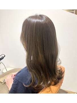 エマヘアーアアトリエ(Emma hair Atelier) オリーブベージュ【Emma 中請】