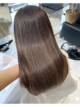 ループス(Roops) 髪質改善酸性ストレートストレート　宇佐見