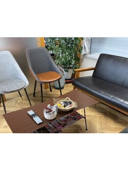 髪も肌も美しく。ヘアだけでなくレディースシェービングも◎化粧のりが変わります。プロの技術をぜひ。