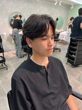 ジーニー 千葉(GENiE) 毛流れセンターパート/ニュアンスパーマ/山本うらら