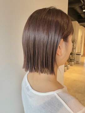 グーム(goom.) 冬のこなれ感ボブ◎前髪あり×外ハネで大人カジュアルスタイル