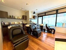 トッカ 札幌(tocca)の雰囲気(フルフラットのシャンプー台で夢見心地なマッサージシャンプー)