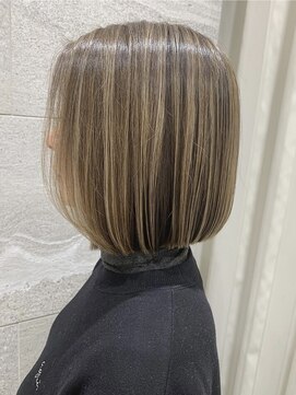 ジ オスカー(THE OSCAR) 大人ボブ/ハイライトカラー