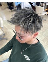 ガウディ 池袋店(Gaudi) 金メッシュ×短髪