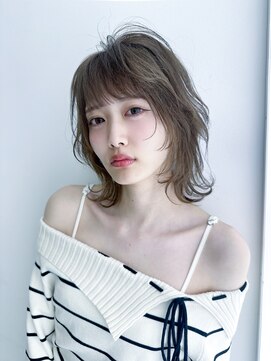ジェニーバイメノン(JENNIE by Menon) くびれミディアム　アッシュベージュ　前髪　顔周りヘア
