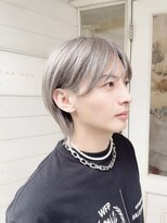 アミュレ ヘア サロン(Amule hair salon)&nbsp;ハイトーンホワイトシルバーカラーシースルー前髪韓国風ウルフ