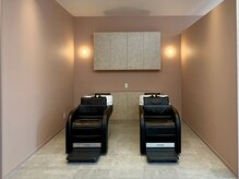 スラッシュ イー(/E)の雰囲気（ユメシャンプーでシャンプー中の首の負担を軽減します。）
