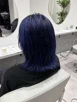 ヴィヒタ 川越 本川越(VIHTA.)&nbsp;透明感抜群◎ブリーチネイビーブルー×レイヤーボブ川越本川越