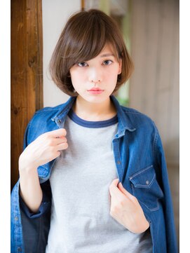 アリエッタ(aRietta) 【ａＲｉｅｔｔａ】グレージュショート/透明感/ひし形シルエット