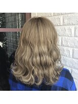 リー 東三国(Lee)&nbsp;クリーミィバニラベージュ