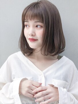 ルティア(Lutia) 似合わせカット アッシュベージュ