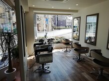 モゼ ヘアールーム(MOZE)