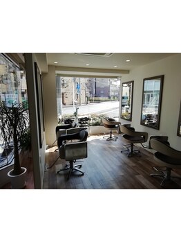 経験豊富なスタイリスト在籍！初めての方でも大歓迎♪丁寧なカウンセリングとアットホームな雰囲気が魅力◎