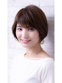ネイビーカラーの美髪フレンチボブ風マニッシュショート