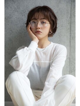 リバレッジ 広尾(Leverage) 外国人癖毛風丸みボブ