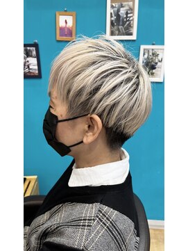 ニコ(nico) 刈り上げ　ショート　ハイトーン